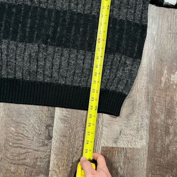 Vintage Sweater  - Picture 5 of 6